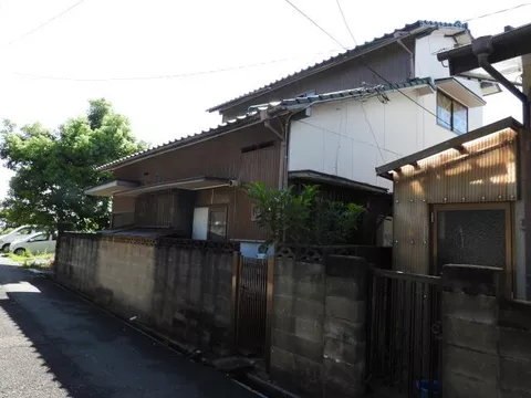 Kokura City, Wakamatsu Ward, Komae 1-chome (Wakamatsu Station) 2-story building 1K