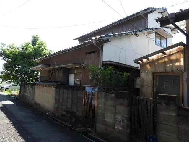 Kokura City, Wakamatsu Ward, Komae 1-chome (Wakamatsu Station) 2-story building 1K