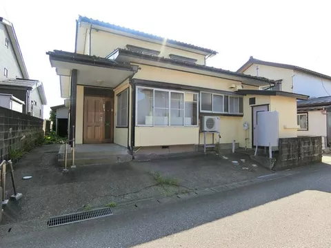 ◆Close to supermarkets, convenience stores, and drugstores♪ Good living convenience♪