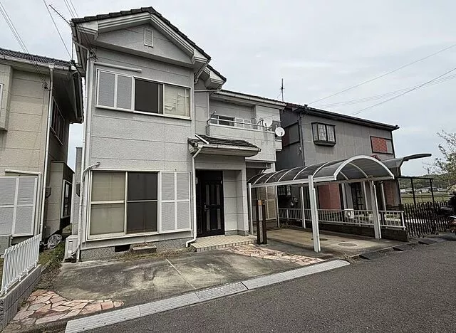 Used single-family home Asahi used house