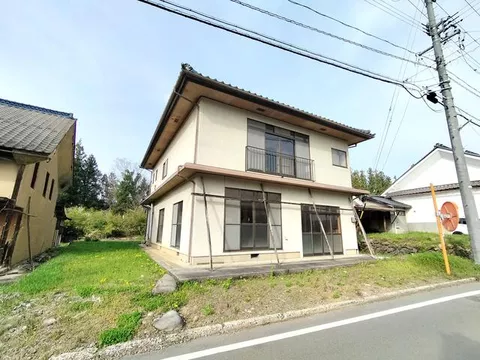 Nagano City, Shinshu Shinmachi Makinojima (Inariyama Station) 2-story building 2LDK