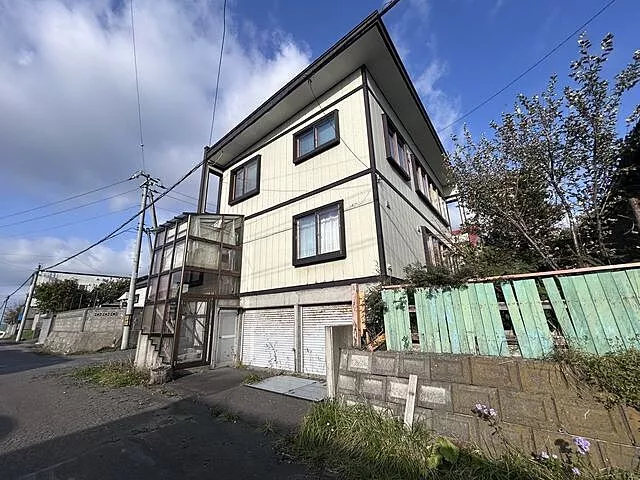 Used single-family home Rumoi City Okimi Town 6-chome Detached house