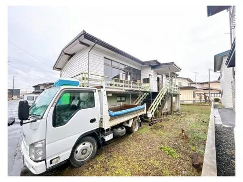 【Open House】Interior and exterior renovation planned / Water facilities replacement / Garden space available / Quiet residence