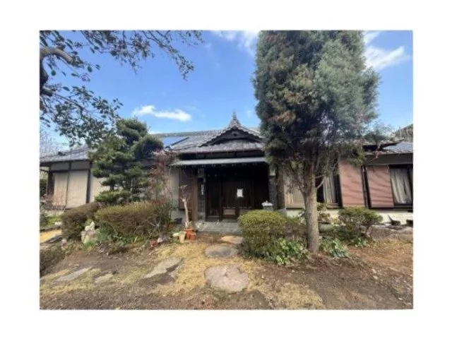 ☆We have a property with a land area of approximately 347 tsubo☆ Comes with a warehouse of about 16 tsubo!☆