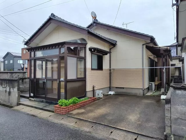 Kamegazaki 4, 5 million yen