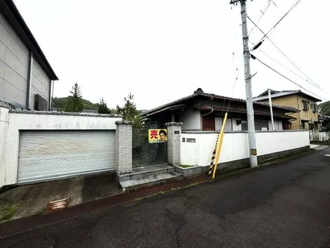 Sanuki City, Shido (Orange Town Station) Single-story building 3LDK