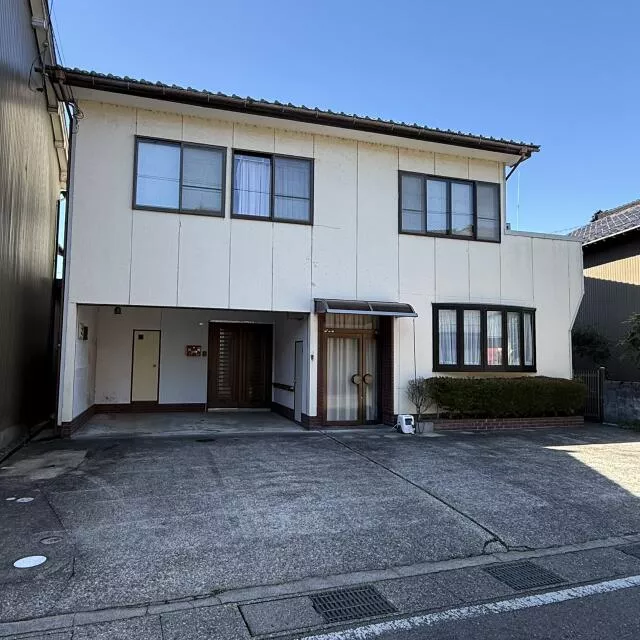 Oyabe City Tsuzawa (Takagi Station) 2-story 7LDK