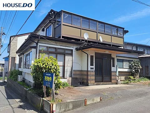 Used single-family home Samecho