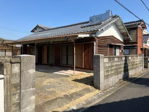 Saeki City Oaza-Ikeda 2F 4DK

2.5 million yen