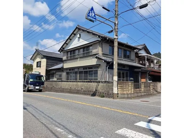 ●1 minute walk to Meihan Kintetsu Bus "Ueno Nishi"♪●Land area approximately 87.42 tsubo♪