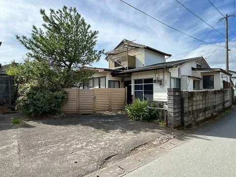 Aso City, Ichinomiya Town, Miyaji (Miyaji Station) 2-story building 6SLDK