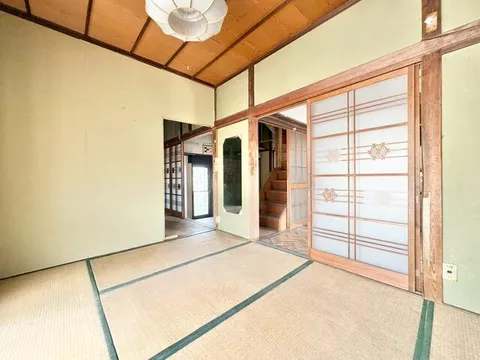 Satte City, Chuo 3-chome (Satte Station) 2-story building 4LDK