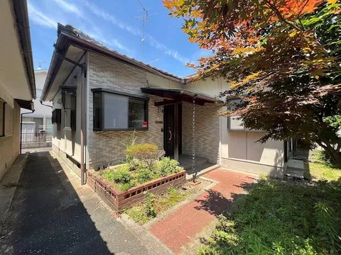 ■11 minutes on foot from JR Moriyama Station■Single-floor living in a bungalow■Land 47.09 tsubo
