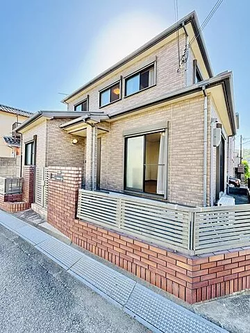 Used single-family home Wakayamaura Minami 2-chome house