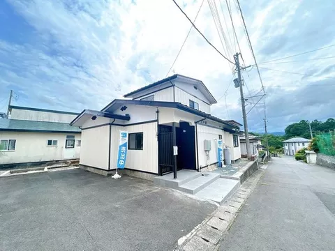 [Open House] The front road has a width of 6 meters. Easy parking even for those who are not good at driving.