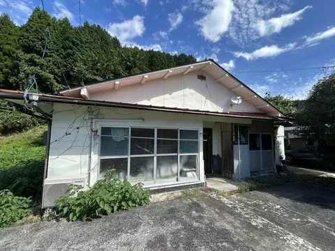 Tomata County, Kagamino Town, Okutsu (Inshou Station) Single-story 4SDK