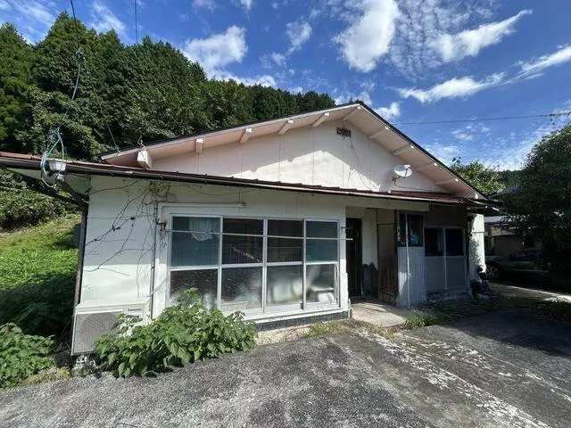 Tomata County, Kagamino Town, Okutsu (Inshou Station) Single-story 4SDK