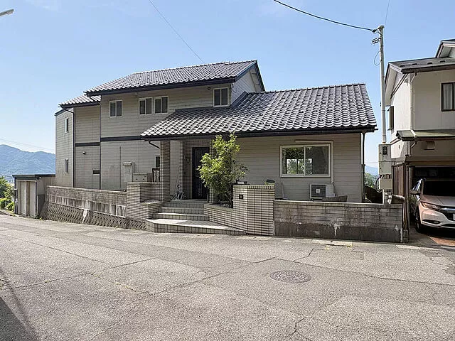 Used single-family home, 15 minutes on foot from Fukui Railway Fukutake Line, Sanjuhassha Station