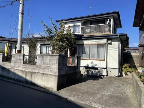 Hachinohe-shi, Hachinohe Oaza-Ishikawa-cho Aza Kikyonoue (Mutsu Ichikawa station) 2F 4K

7.5 million yen