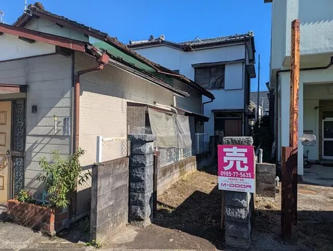 Miyazaki City, Tsurushima 3-chome (Miyazaki Station) 2-story building 4LDK