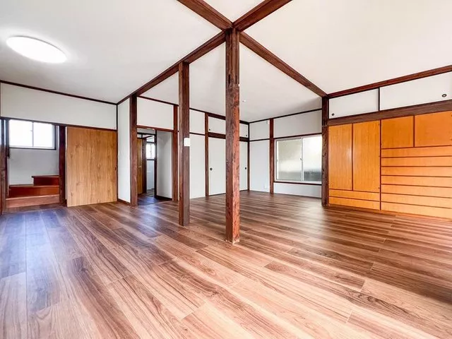 #Traditional Japanese house style #Renovated #Layout change possible #Treasure hunting