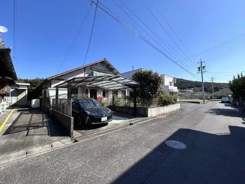Tsu City Misato-cho Iekodokoro (Tsu Shinmachi Station) Single-story building 6LDK