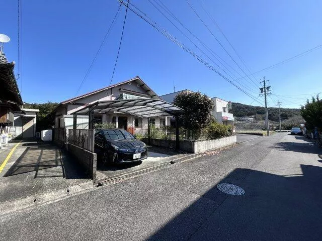 Tsu City Misato-cho Iekodokoro (Tsu Shinmachi Station) Single-story building 6LDK