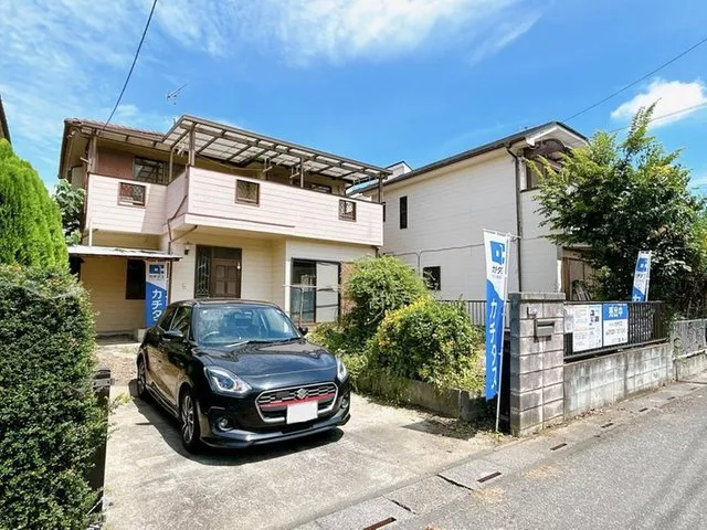 Open house event held, current sale until August 30, planned expansion for 3 parallel parking spaces.