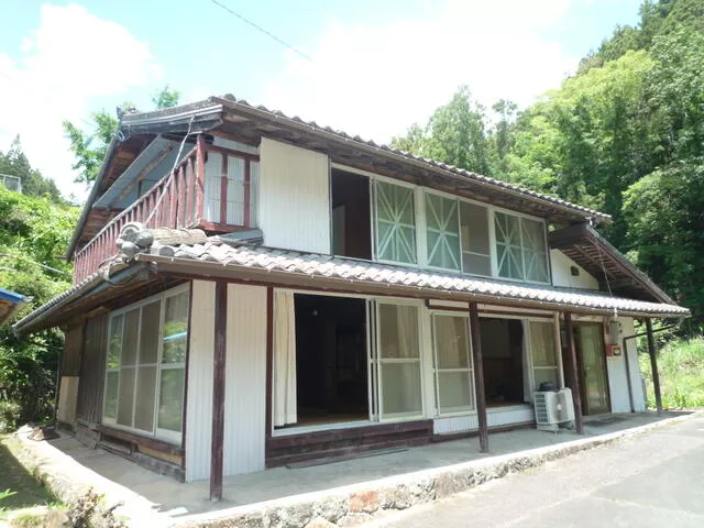Higashitakara-gun, Toei Town, Oaza Miwa, Azanakanene (Toei Station) 2-story 7DK