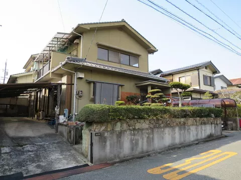 Suwahiro, Numata Higashi-cho, Mihara City (Mihara Station) 2-story building 5LDK