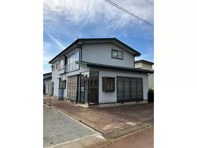 Kakumakawa-cho, Oura-cho (Iizume Station) 3 million yen
