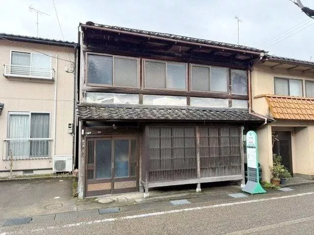 Zaimokucho (Hokutetsu Kanazawa Station) 12.5 million yen