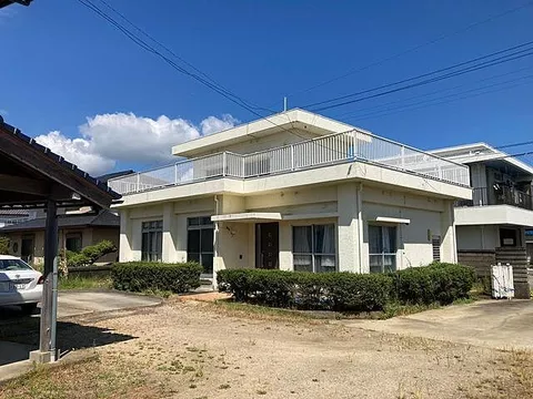 Used single-family home, 37 minutes on foot from JR Naruto Line Kyokaimae Station
