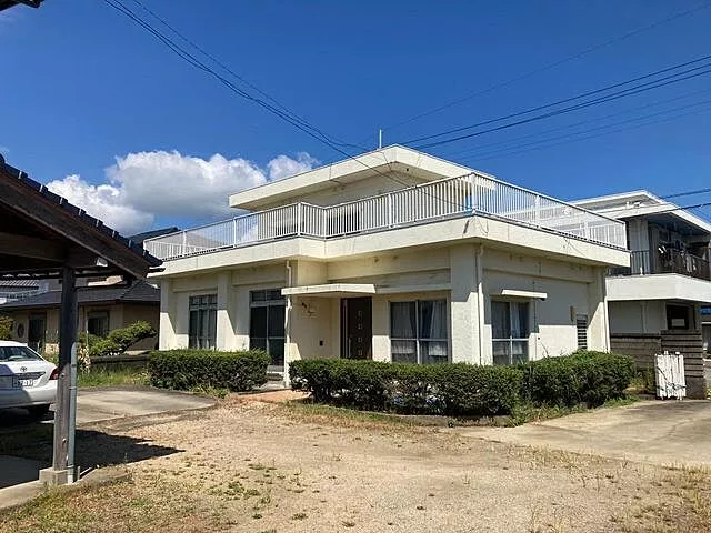 Used single-family home, 37 minutes on foot from JR Naruto Line Kyokaimae Station