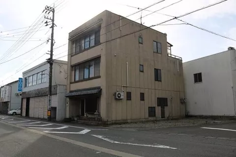 Sakai City, Harue Town, Edome Kamichuō (Harue Station) 3-story building, 11DK