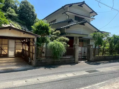 250,000 yen for a 2-story 6DK in Karasakada Town, Moji Ward, Kitakyushu City