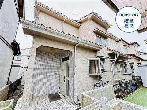 Gifu City, Yamamaru-cho Hata (Kitagata Makawa Station) 2-story 4LDK