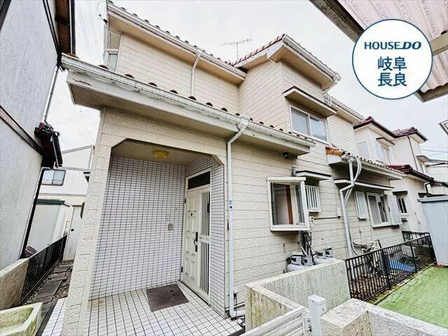 Gifu City, Yamamaru-cho Hata (Kitagata Makawa Station) 2-story 4LDK