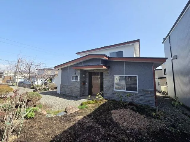 Spacious 5LDK wooden house! Ideal for renovation materials! Can also be considered for purchase as land!
