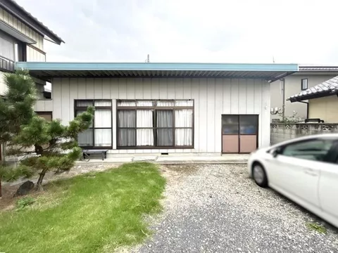 If you use Toto, we can guide you to your desired properties all at once♪ Now, there are visit benefits - Image 2
