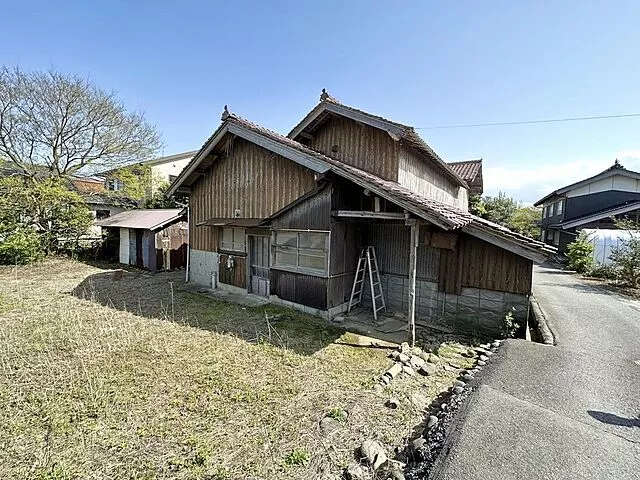 Used single-family home, Kitahide Town, Tohaku County, Otani