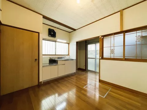 ☆Flat land☆ Renovated detached house! Used house near the sea