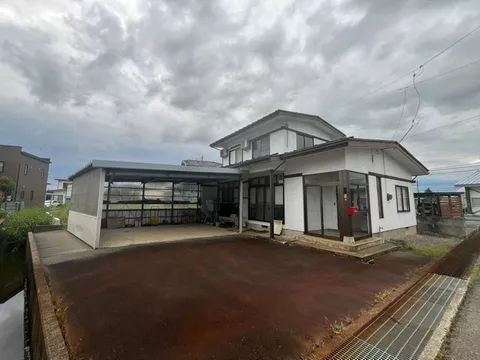 Renovated! You can use it comfortably♪ About 5 minutes on foot to the elementary school!