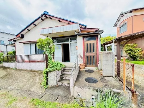Kasugai City, Momoyama Town 2-chome (Komakihara Station) 2-story 5DK