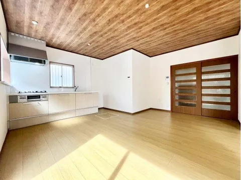 【Price revision♪】☆Renovated property☆4DK & good sunlight◎ 2 minutes on foot to the convenience store! - Image 2