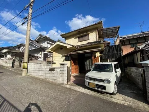 Kure City, Ondo Town, Hatami 1-chome (Kure Station) 2-story 6LDK
