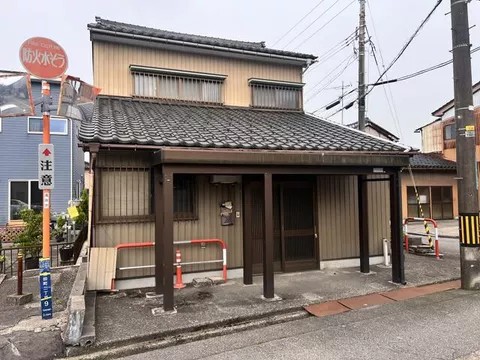 Takaoka City, Sengoku Town 2-story 4K