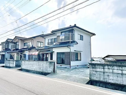 Used single-family home in Kanonji City, Onohara-cho, Nakahime
