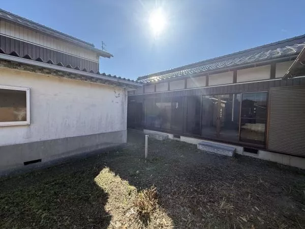 2F 6SDK in Yasaka-cho, Hikone-shi, Hikone (Minami Hikone Sta.)

2F 6SDK 3.5million yen