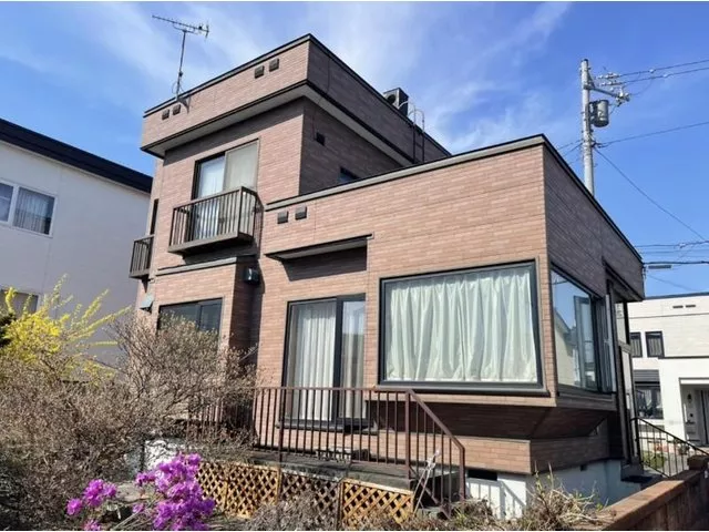 Spacious and convenient used detached house, approximately 9 minutes on foot to elementary school, approximately 13 minutes on foot to junior high school